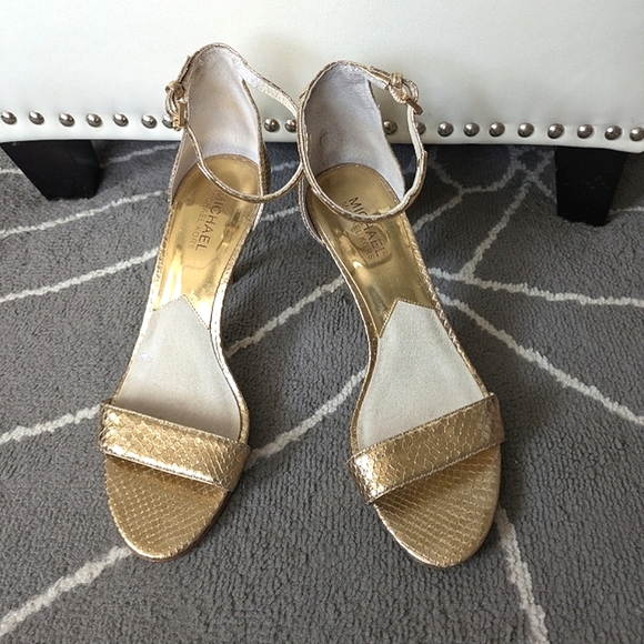 Michael Kors,Gold Snake Embossed Leather Heels with MK ankle emblem - Picture 5 of 16